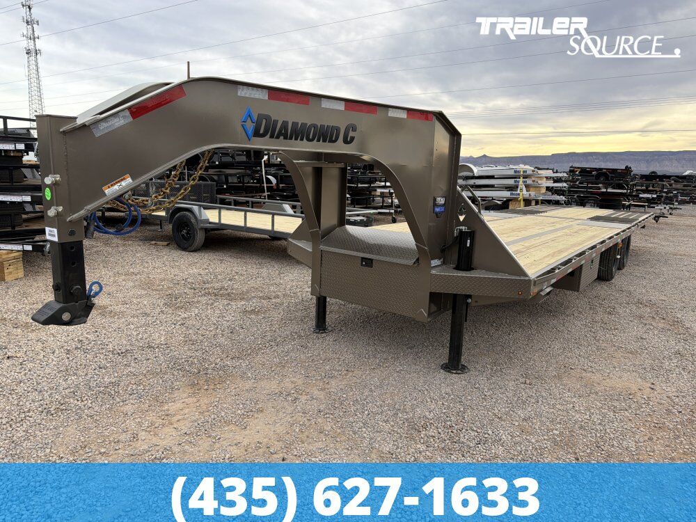 8.5x32 Diamond C FMAX-HDT 212 Gooseneck Hydraulic Dovetail Equipment Trailer - 25.9K GVWR - Hydraulic Jack(s)