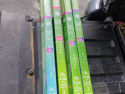 4 ft Fluorescents light, & cabinets lights