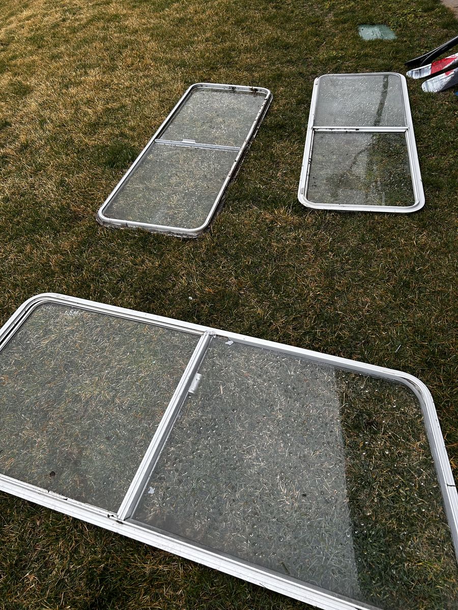 3 Large Windows pick It Up Today