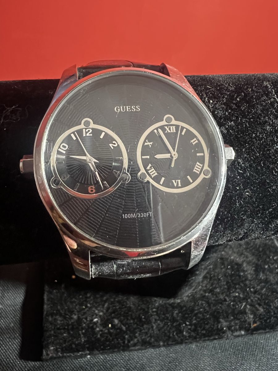 Guess Dual-Time Men's Wristwatch Black Dial Leather Strap