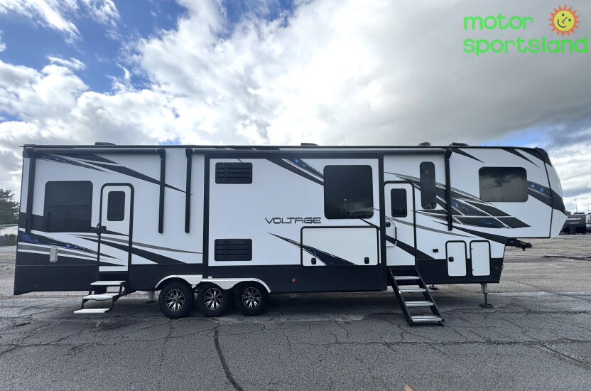 2019 Dutchman Voltage 4185 Toy Hauler Garage