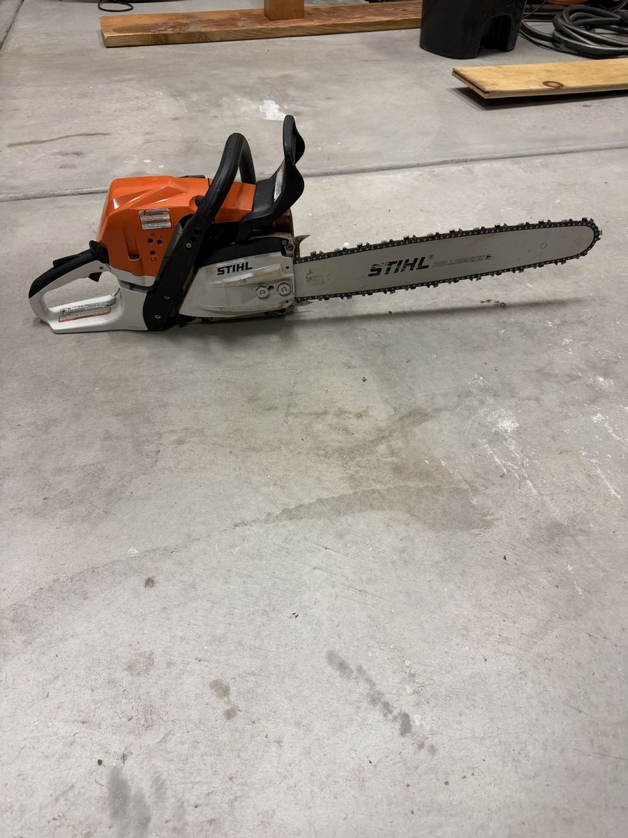 Used once STHL 362 chainsaw + chaps 