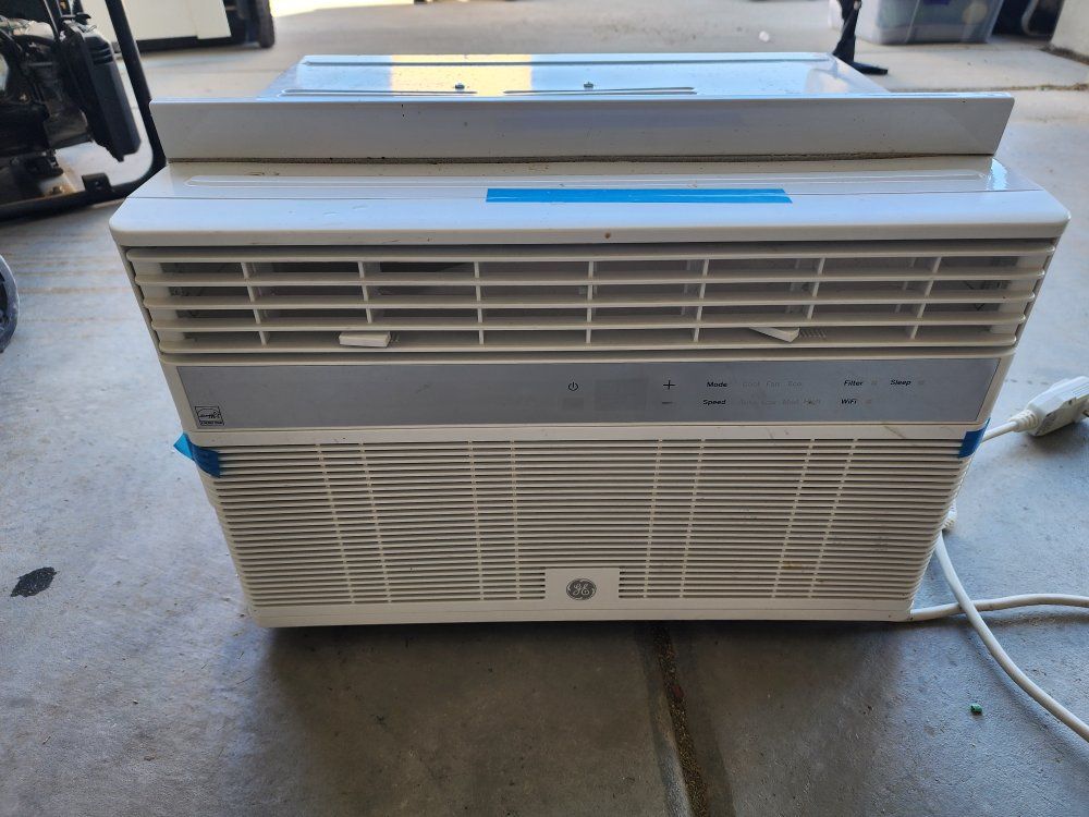 GE 8000 BTU Room A/C Unit