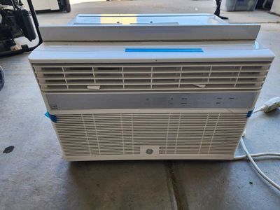 GE 8000 BTU Room A/C Unit