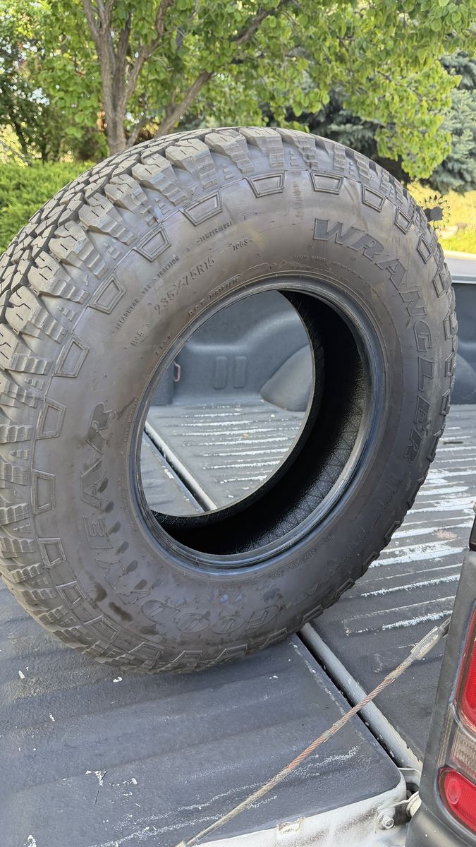 Goodyear Wrangler Trailrunner AT 235/75R15 All-Terrain Tire