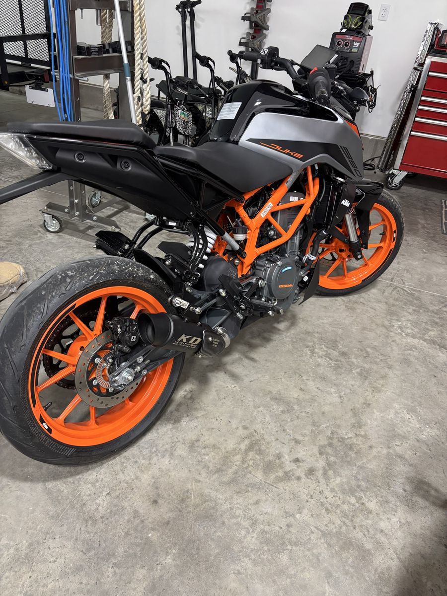 KTM duke 390