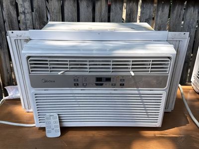 Midea Window Air Conditioner with Remote Control - White