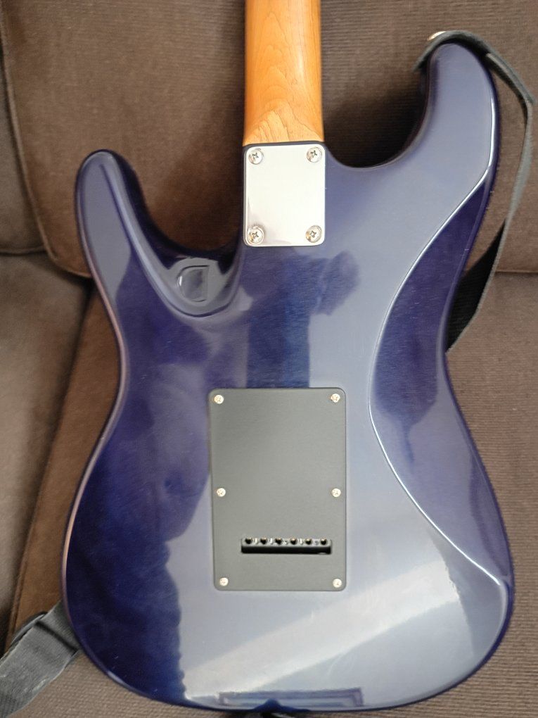 Main image 4