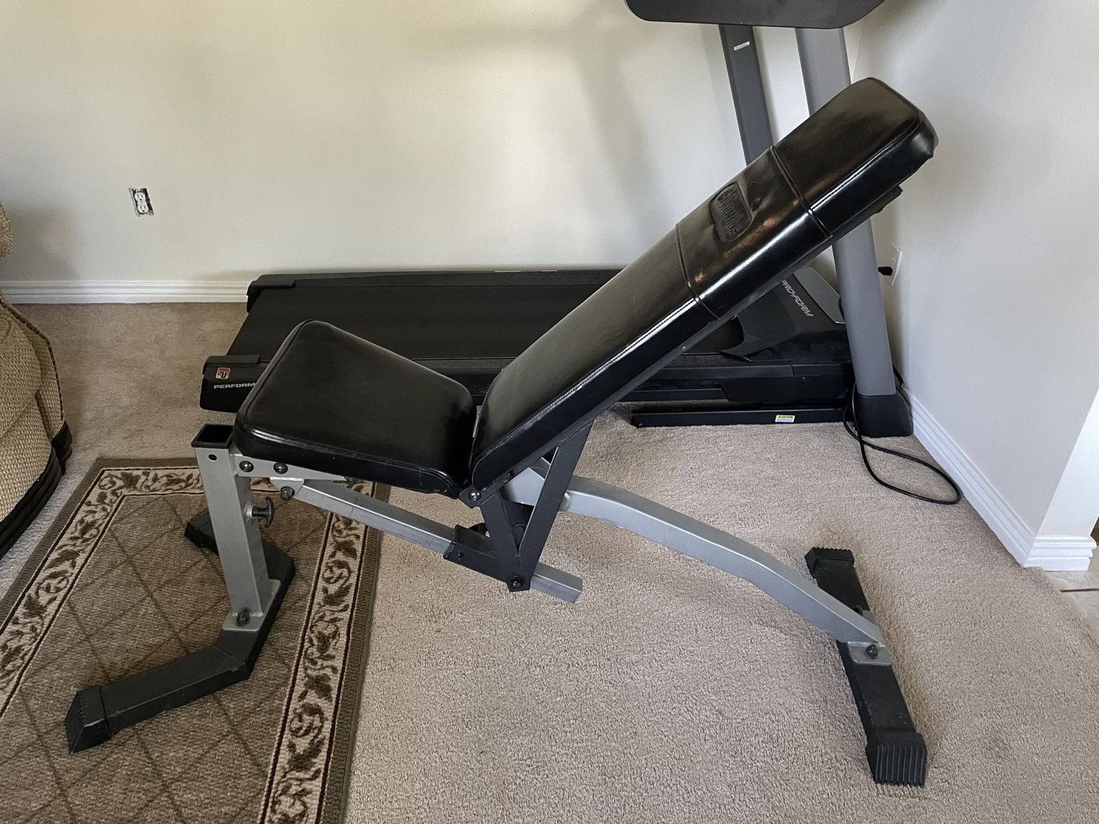 Nautilus adjustable workout bench