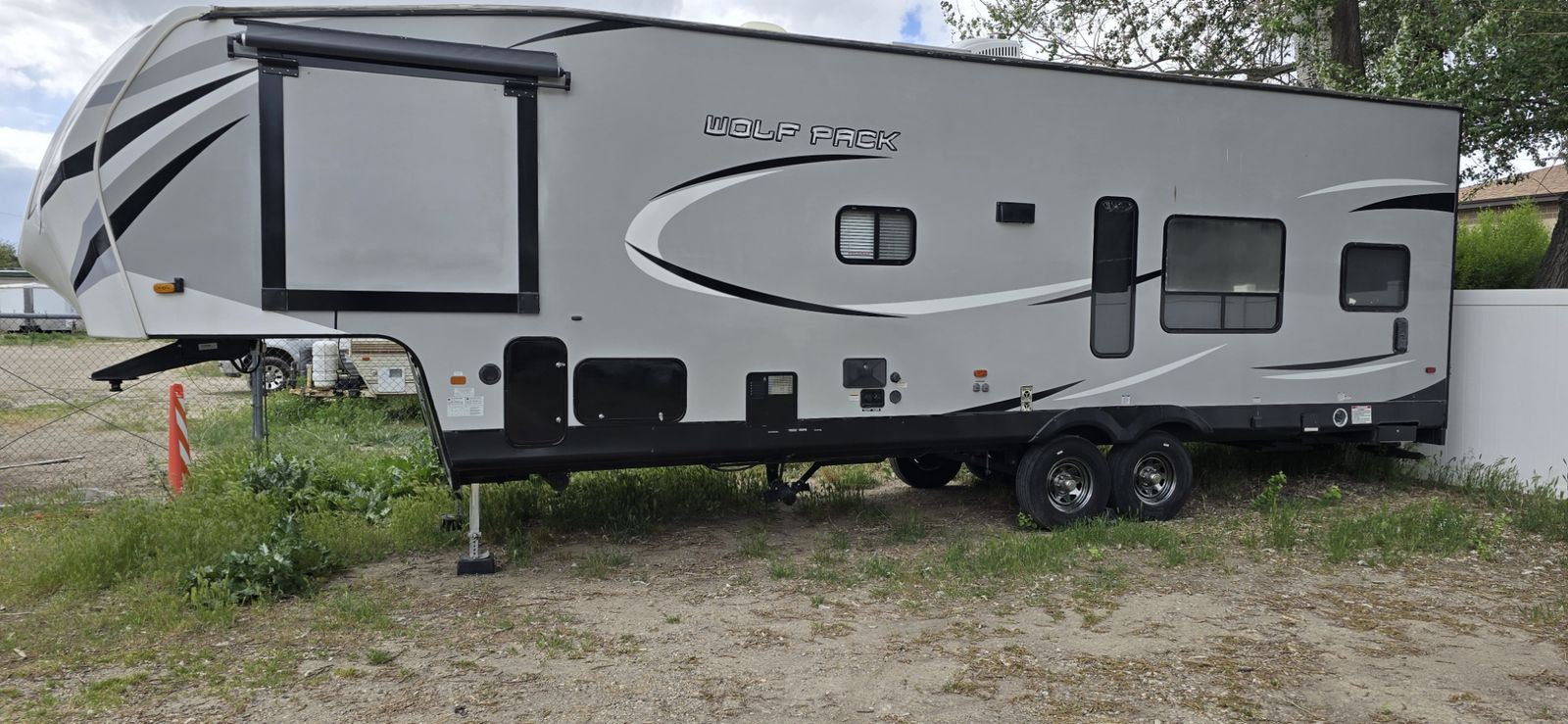 2018 Wolf Pack 35' Toy hauler
