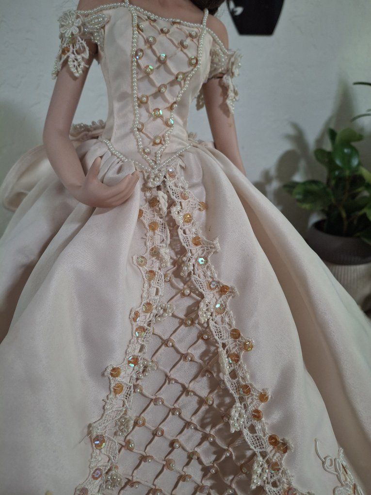 Main image 4