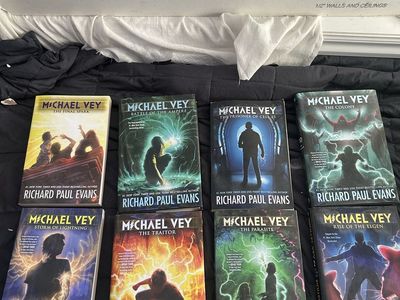 Michael vey book lot of 8 books priced to sell