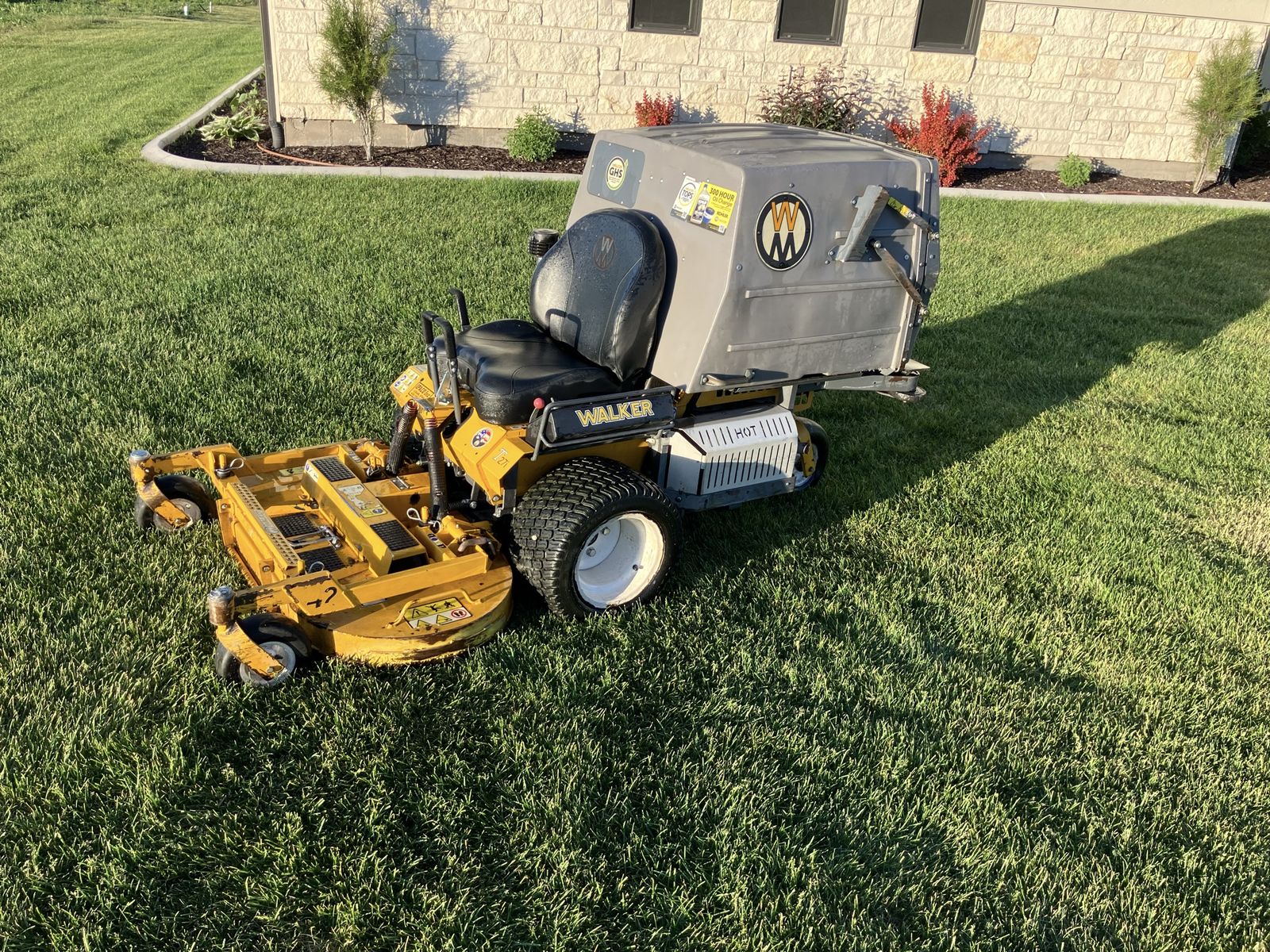 2022 Walker Mower MT 27i 42” Deck