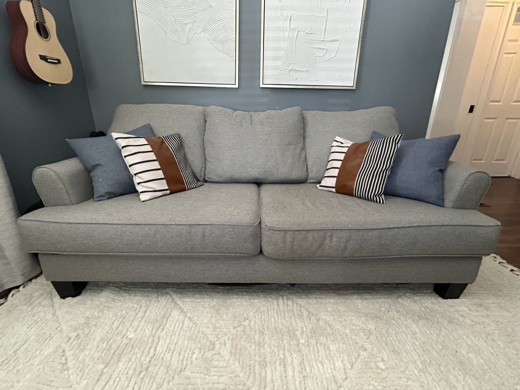 Gray Couch In Great Condition