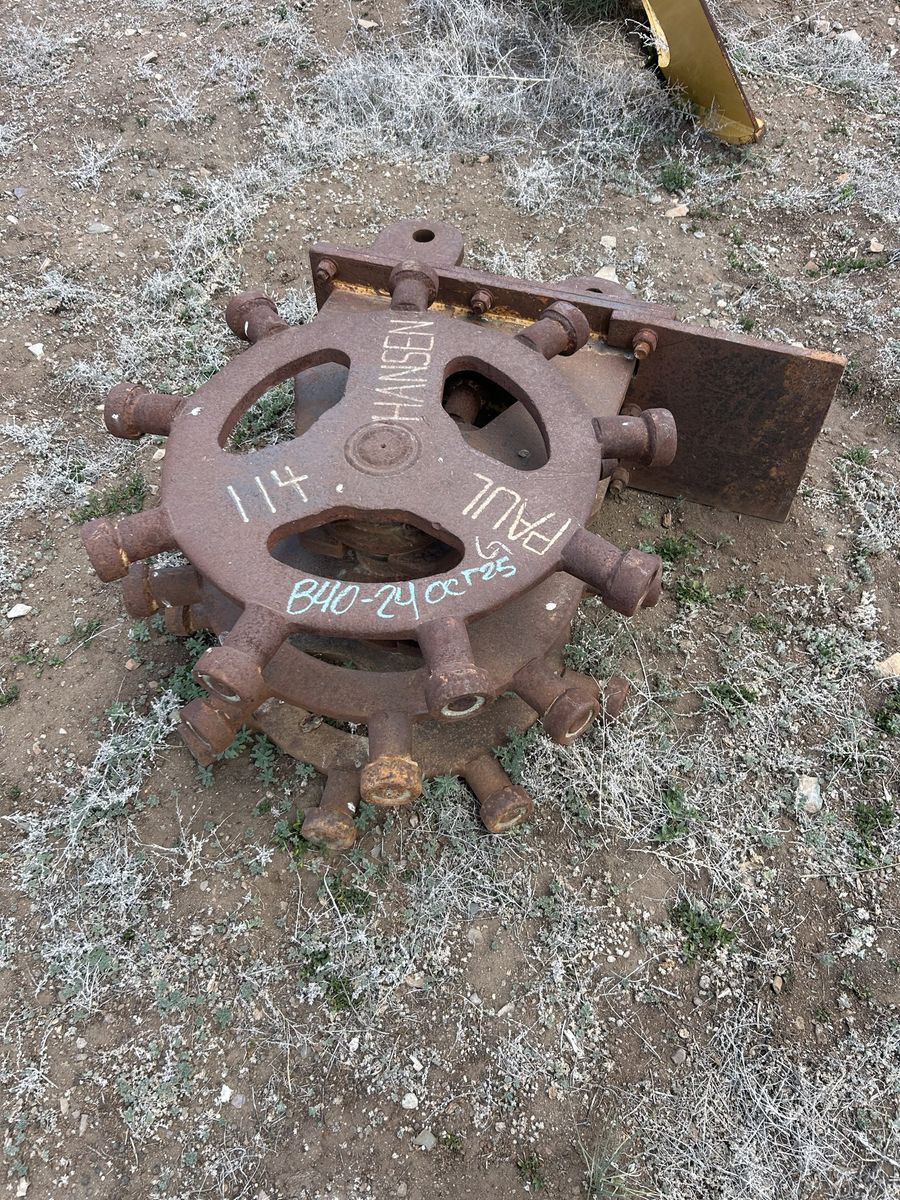 580 compaction wheel