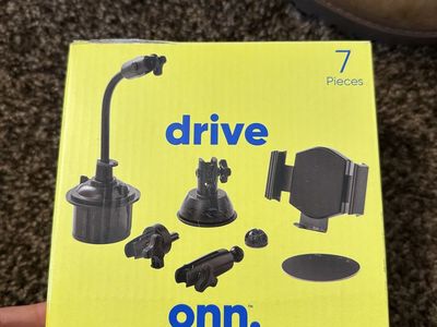 Universal car mount - Never Used