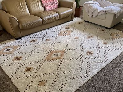 7x10' Wool Area Rug