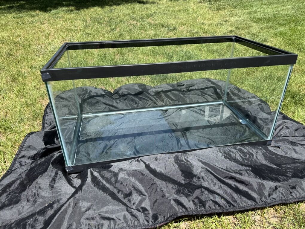 Fish or Reptile Enclosure/Glass Cage With Lid
