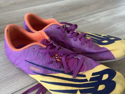 New Balance track shoes w/spikes