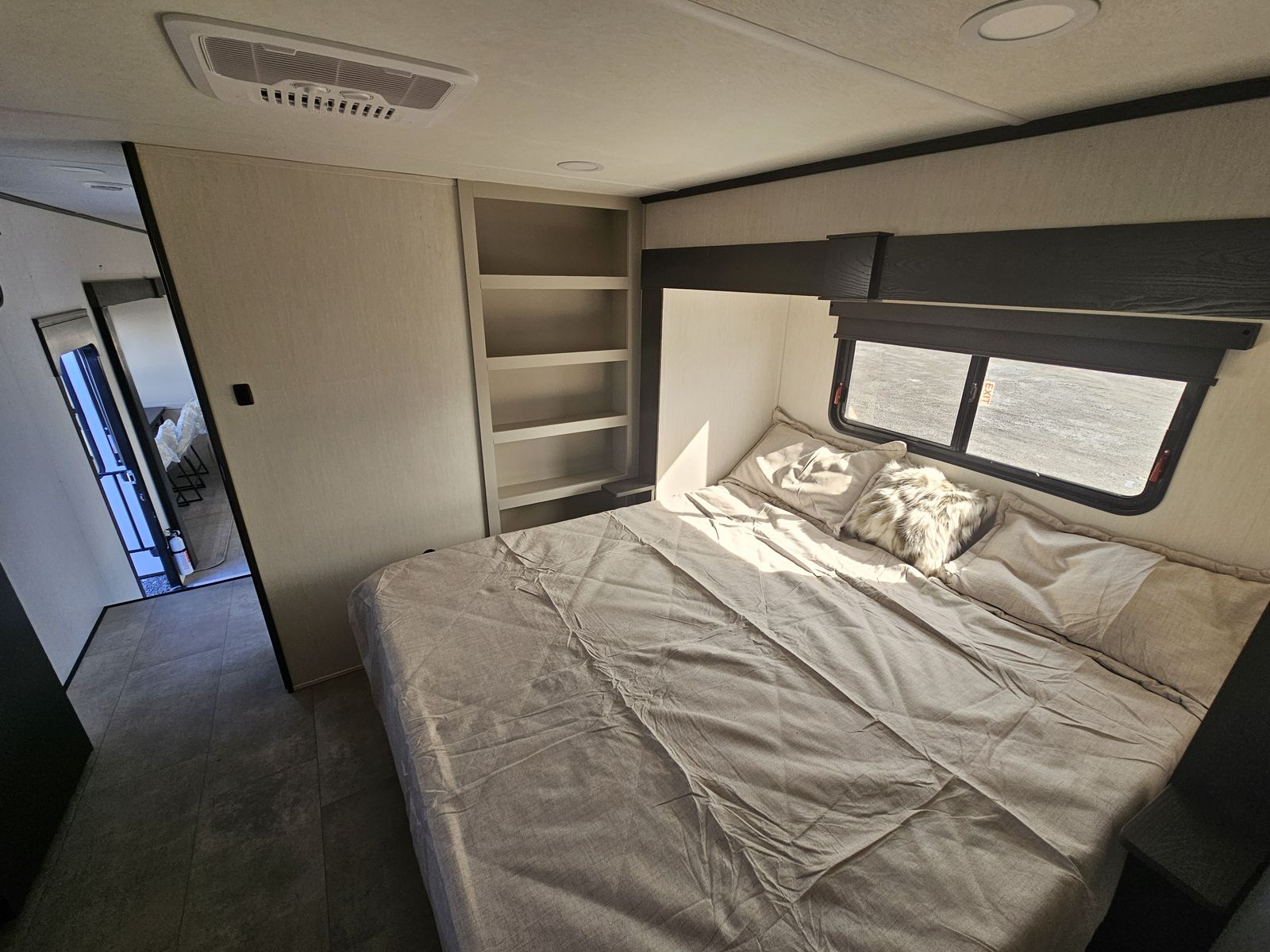 Main image 13