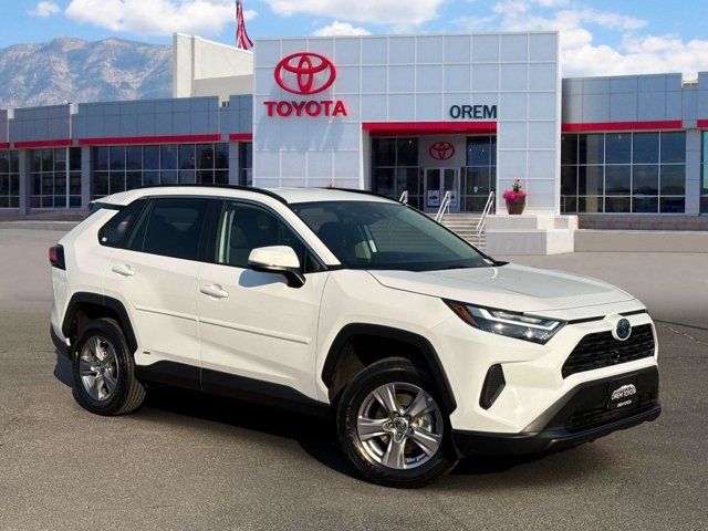 2024 Toyota RAV4 LE