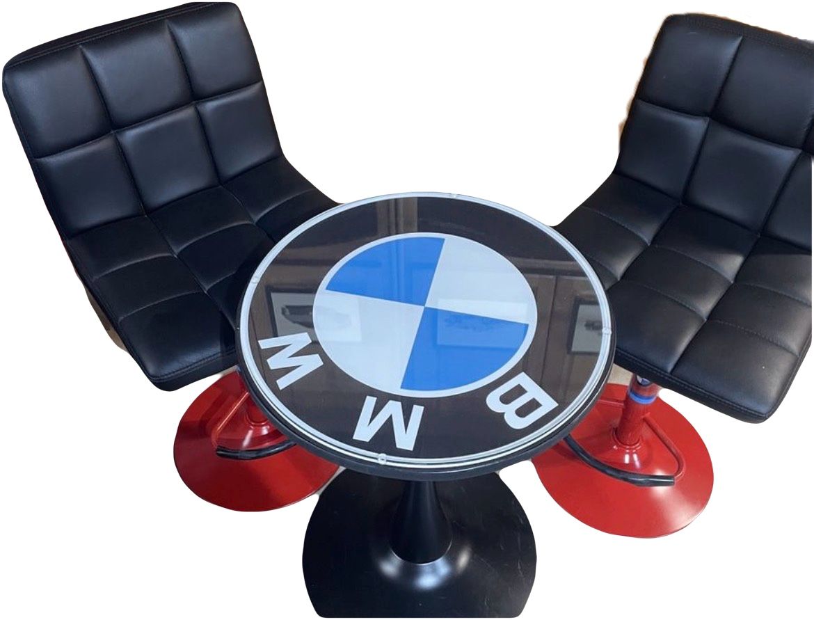 BMW SEATS AND TABLE $450 OBO
