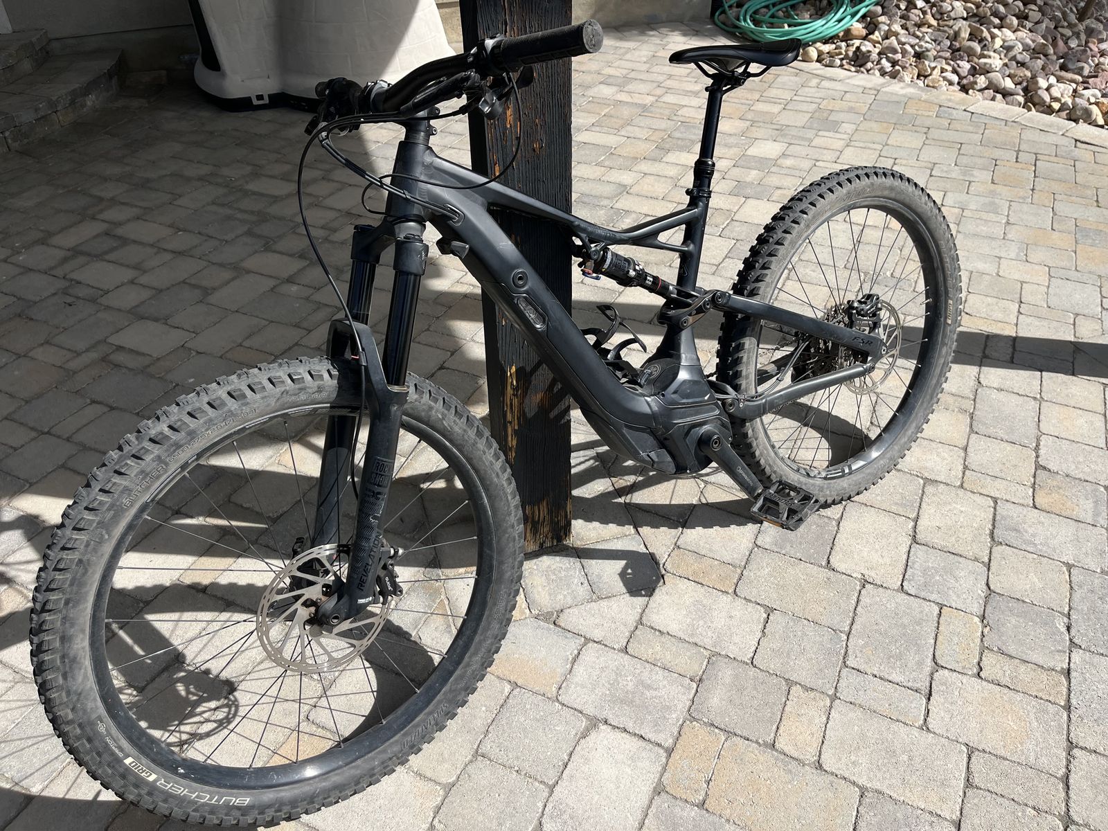 Specialized LEVO FSR Ebike - size M