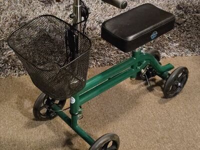 Mobility KneeRover Steerable Knee Scooter