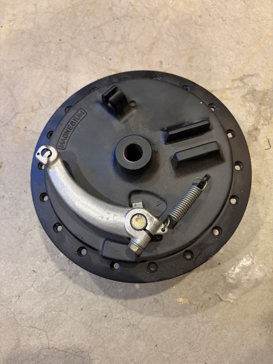 1978-79 Honda cr250 hub & brake plate