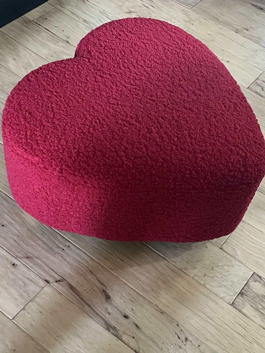 Heart-Shaped Red Sherpa Stool/Pouf - Cozy & Decorative