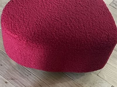 Heart-Shaped Red Sherpa Stool/Pouf - Cozy & Decorative