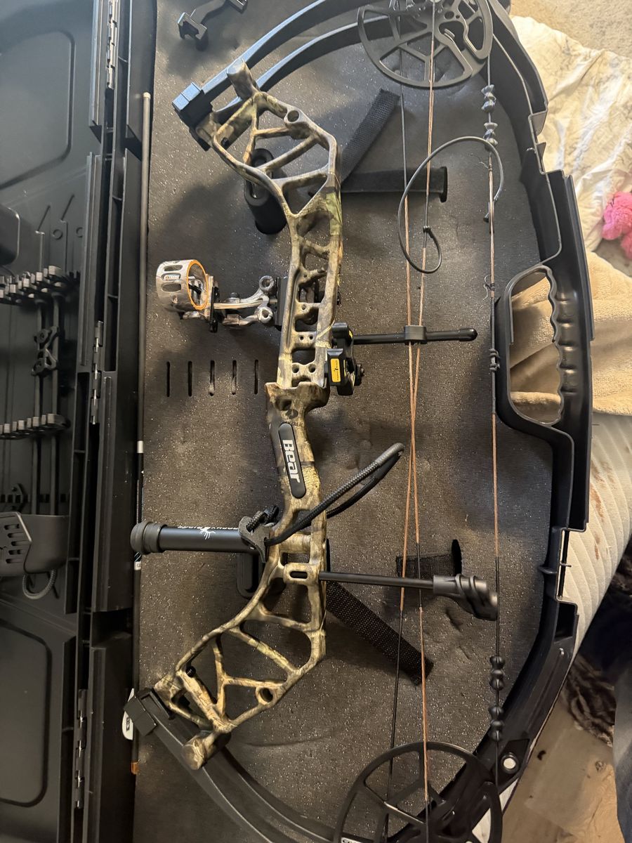 Bear Archery Compound Bow Package with Hard Case, Sight, and Arrows