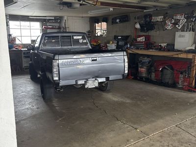 1987 NISSAN TRUCK Base