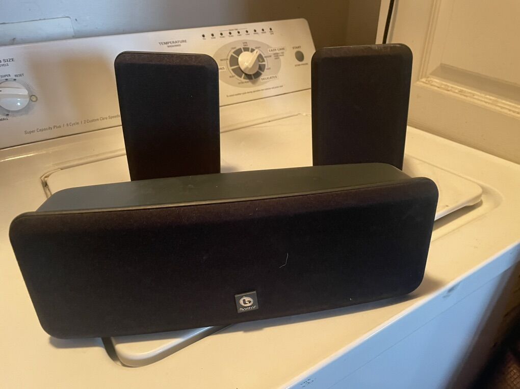 Set oF speakers BOSTON