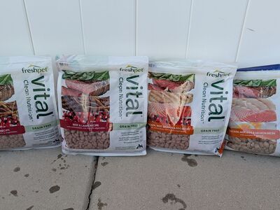 4 x Freshpet Vital Grain Free Complete Meal 5.5lb Bags