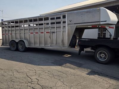 2002 Aluminum Stock trailer