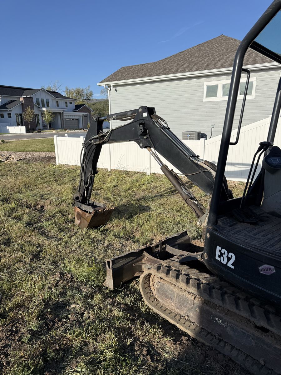 2012 Bobcat E32 Mini Excavator • 4900 Hrs • Ready To Work