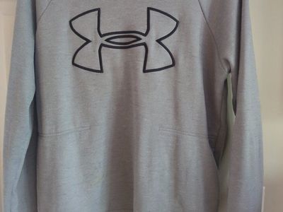 Women's Under Armour hoodie medium