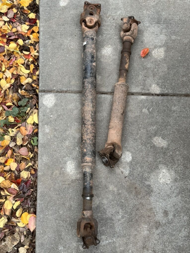 2000 Toyota 4Runner Driveshafts