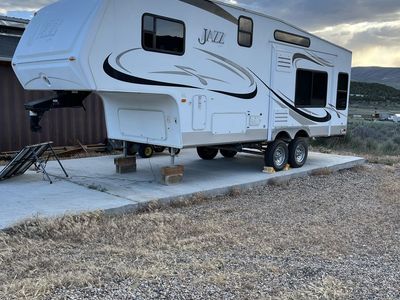 2008 jazz by thor 2550RL