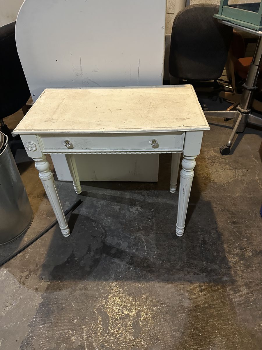 Night Stand White With Drawer