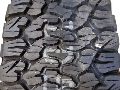 4 BFGOODRICH ALL-TERRAIN T/A KO2 BSW LT 33 12.5 17 120S 10PLY TIRE 36394