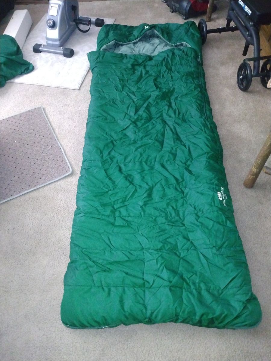 REI Siesta Hooded 25 degree sleeping bag