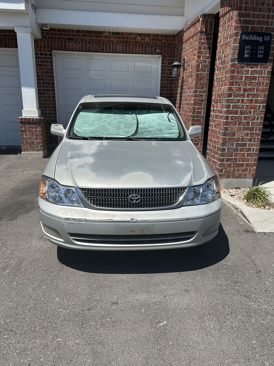 2000 Toyota Avalon XLS