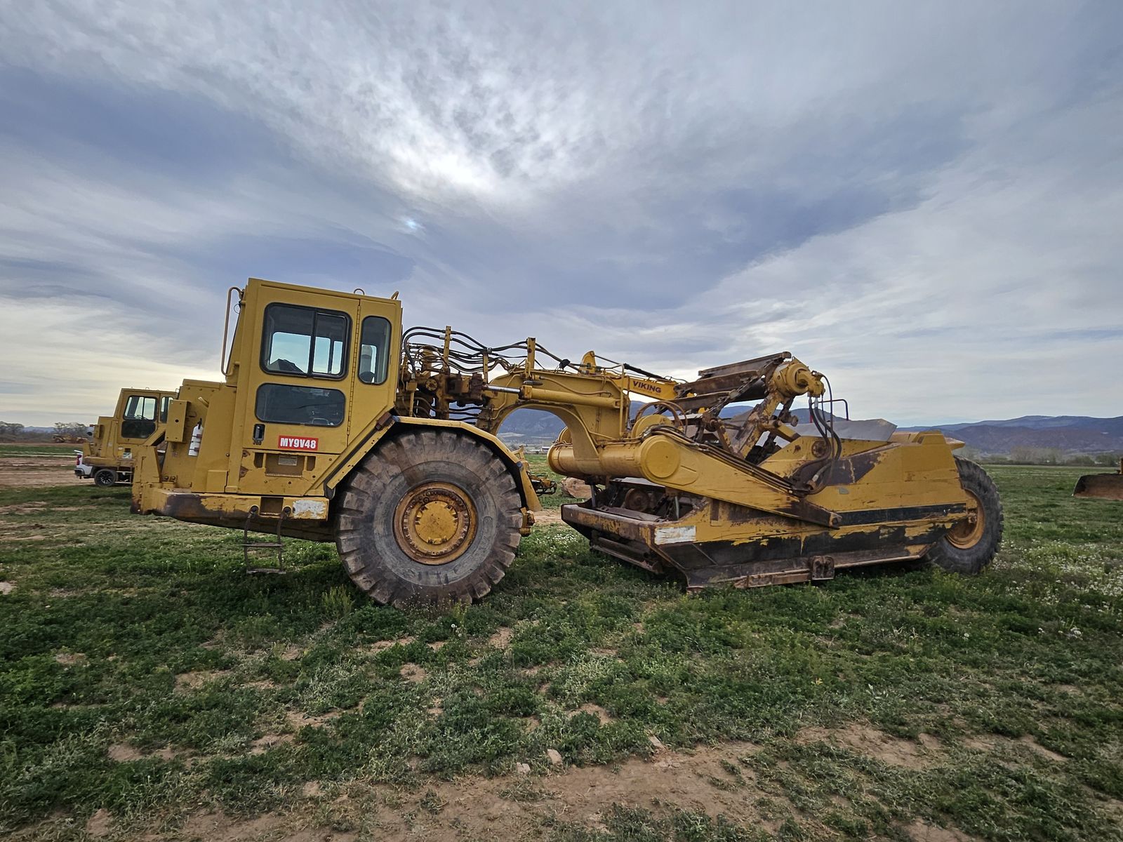 1994 623F Elevating Scraper