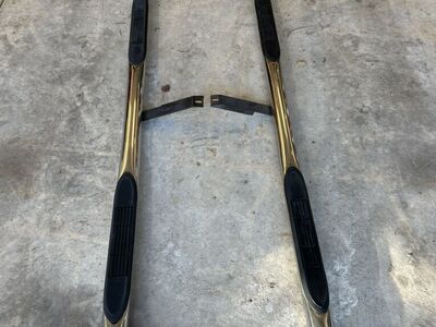 2002-2006 Chevy Avalanche 1500 Side Steps