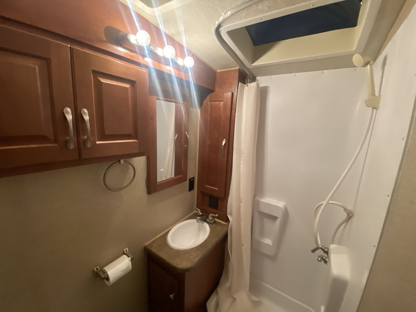 Main image 19