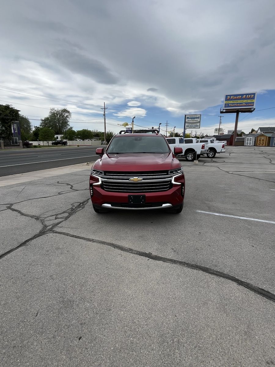 2023 Chevrolet Suburban LT