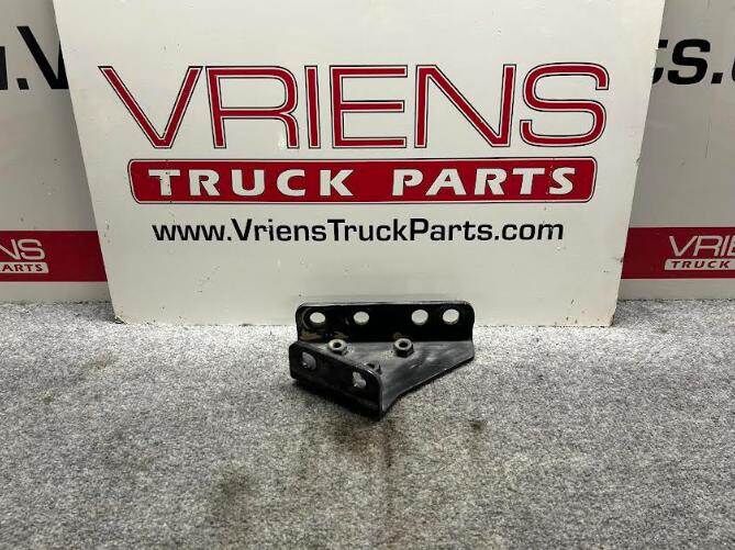 Freightliner Left Front Bumper Bracket