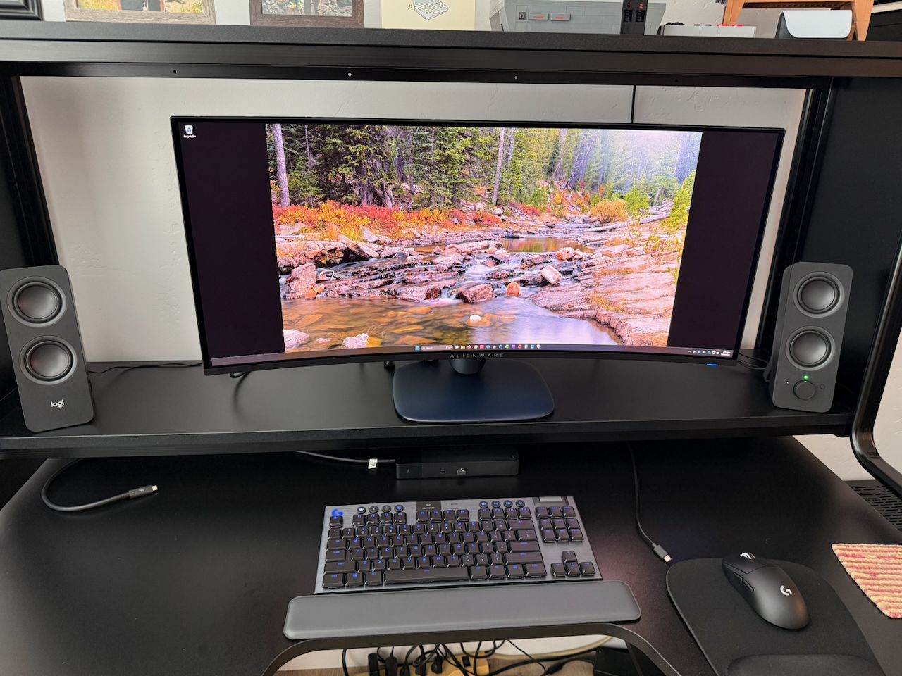 Maingear RTX 4080 SUPER Gaming PC and Alienware 240Hz QD-OLED Monitor